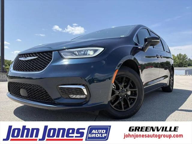 2023 Chrysler Pacifica Touring L for sale in Greenville, IN