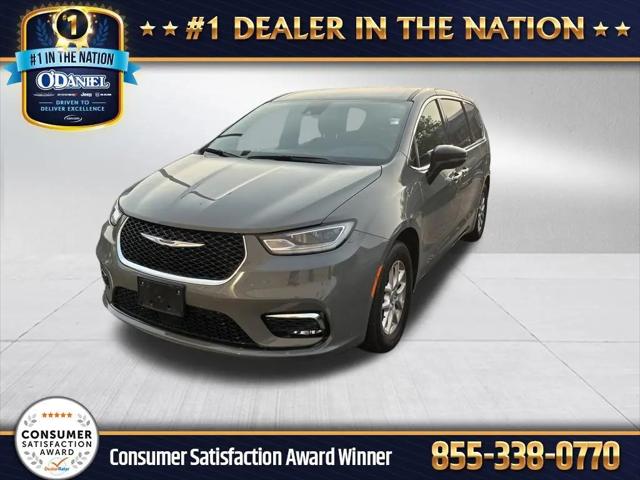 2025 Chrysler Pacifica Select for sale in Fort Wayne, IN