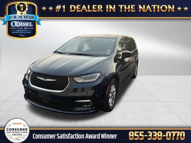 2025 Chrysler Pacifica Select for sale in Fort Wayne, IN
