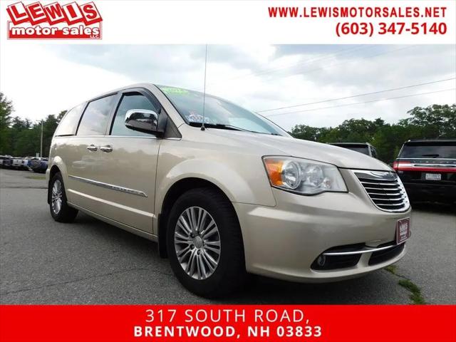 2014 Chrysler Town & Country Touring-L for sale in Brentwood, NH