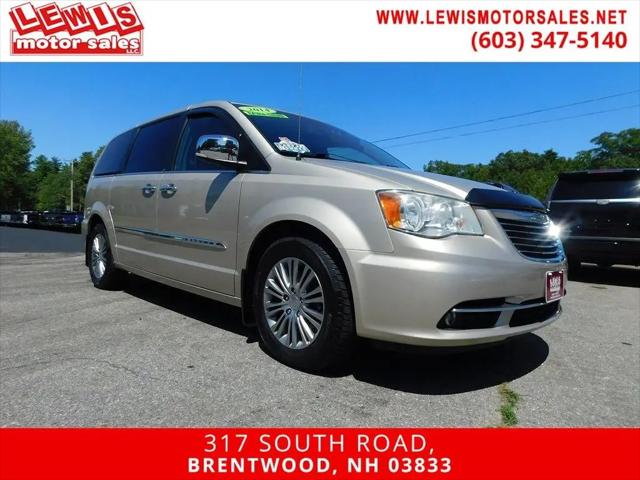 2014 Chrysler Town & Country Touring-L for sale in Brentwood, NH
