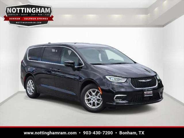 2025 Chrysler Pacifica Select for sale in Bonham, TX