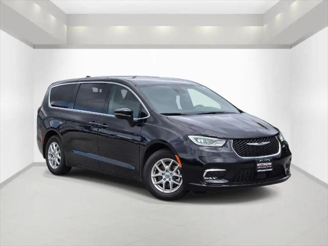 2025 Chrysler Pacifica Select for sale in Bonham, TX