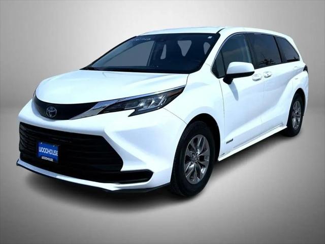 2021 Toyota Sienna LE for sale in Omaha, NE