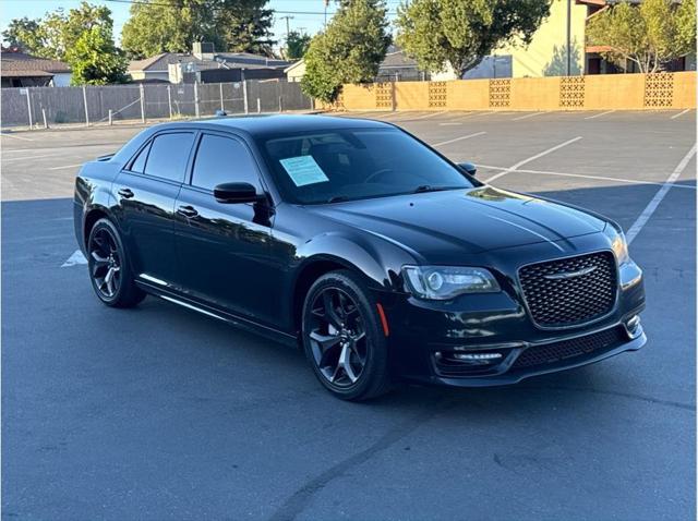 2021 Chrysler 300 Touring L