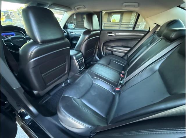 2021 Chrysler 300 Touring L