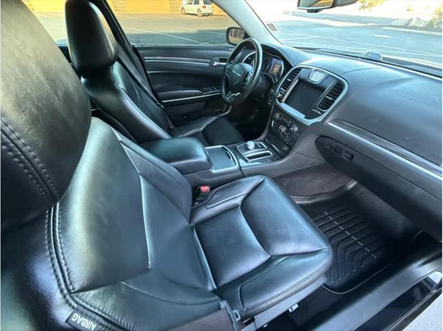 2021 Chrysler 300 Touring L