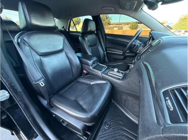 2021 Chrysler 300 Touring L