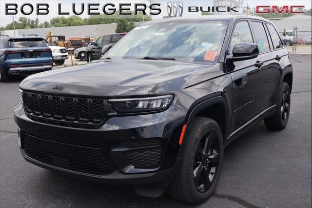 2023 Jeep Grand Cherokee Altitude 4x4 for sale in Jasper, IN