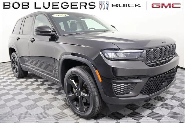 2023 Jeep Grand Cherokee Altitude 4x4 for sale in Jasper, IN
