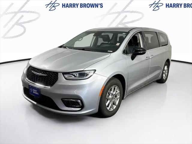 2024 Chrysler Pacifica Touring L for sale in FARIBAULT, MN