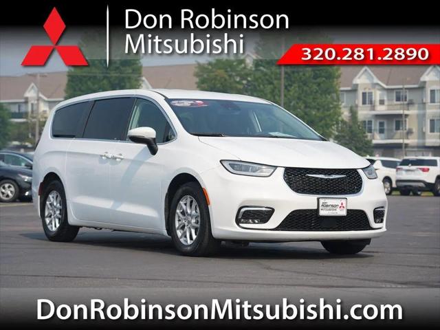 2023 Chrysler Pacifica Touring L for sale in St Cloud, MN