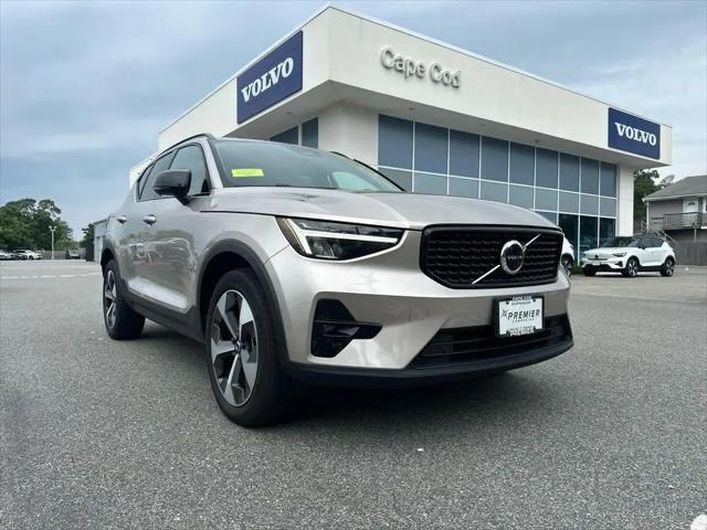 2023 Volvo XC40 B5 Plus Dark Theme for sale in Hyannis, MA