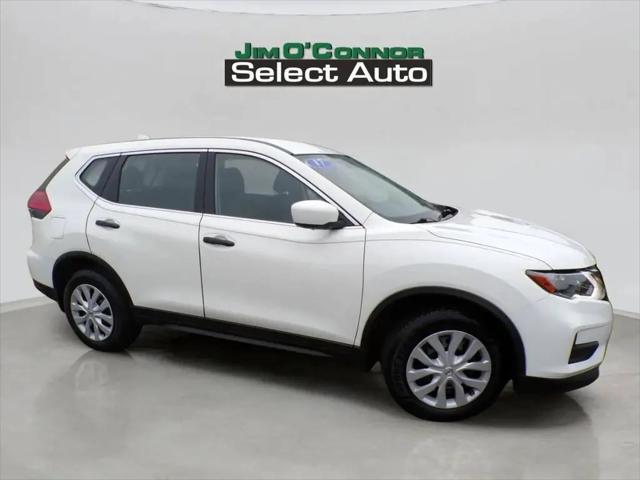 2017 Nissan Rogue S for sale in Oconomowoc, WI