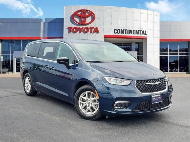 2024 Chrysler Pacifica Touring L for sale in Hodgkins, IL