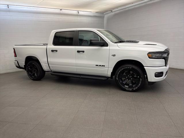 2026 RAM Ram 1500 RAM 1500 EXPRESS CREW CAB 4X4 57 BOX