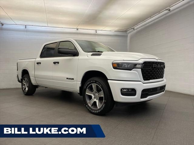 2026 RAM Ram 1500 RAM 1500 EXPRESS CREW CAB 4X2 57 BOX