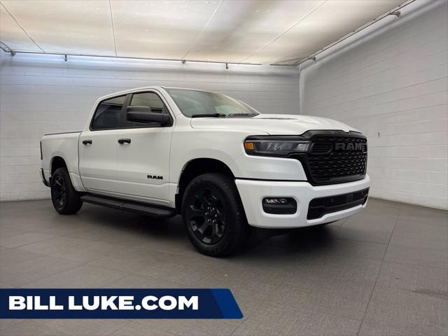 2026 RAM Ram 1500 RAM 1500 EXPRESS CREW CAB 4X4 57 BOX