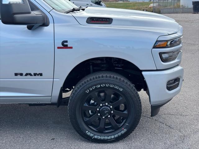 2027 RAM Ram 3500 RAM 3500 BIG HORN CREW CAB 4X4 8 BOX