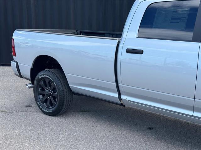 2027 RAM Ram 3500 RAM 3500 BIG HORN CREW CAB 4X4 8 BOX