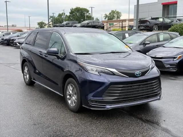 2025 Toyota Sienna LE for sale in Indianapolis, IN