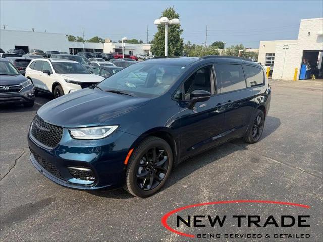 2025 Chrysler Pacifica Limited AWD for sale in Brighton, MI