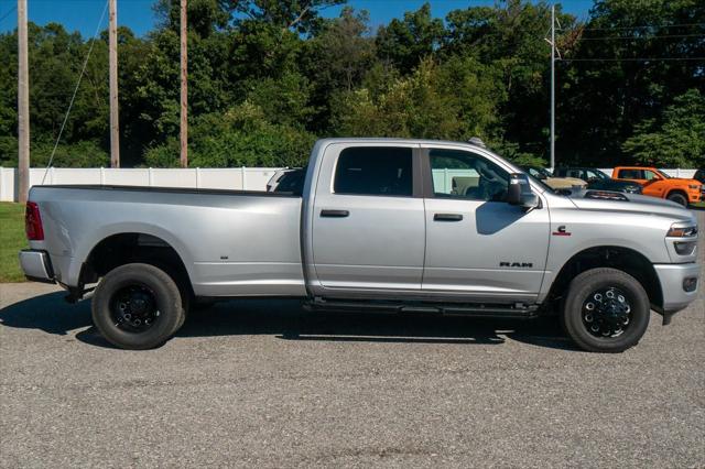 2027 RAM Ram 3500 RAM 3500 BIG HORN CREW CAB 4X4 8 BOX 2027 RAM Ram 3500 RAM 3500 BIG HORN CREW CAB 4X4 8 BOX