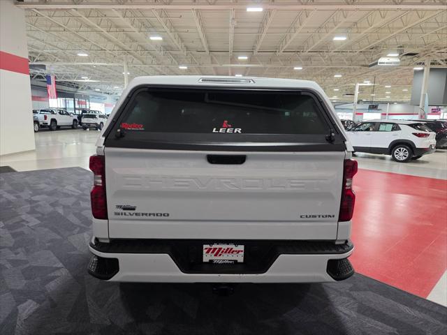 2023 Chevrolet Silverado 1500 4WD Crew Cab Standard Bed Custom