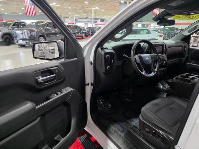 2023 Chevrolet Silverado 1500 4WD Crew Cab Standard Bed Custom