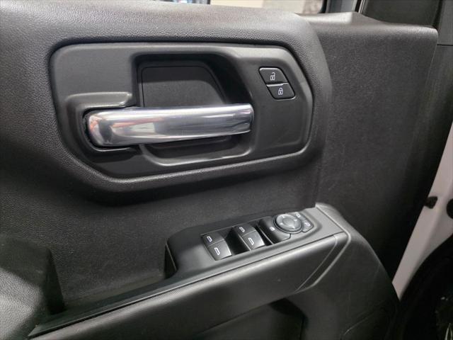 2023 Chevrolet Silverado 1500 4WD Crew Cab Standard Bed Custom