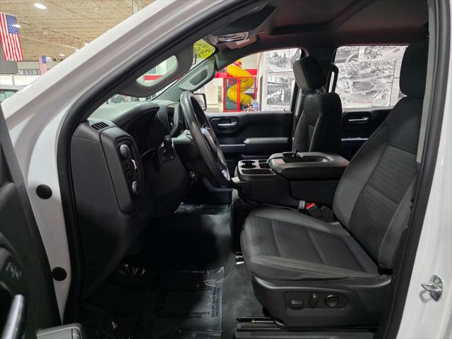 2023 Chevrolet Silverado 1500 4WD Crew Cab Standard Bed Custom