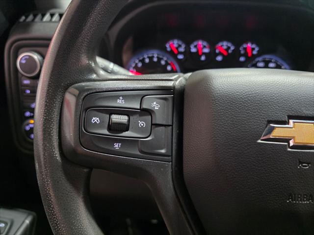 2023 Chevrolet Silverado 1500 4WD Crew Cab Standard Bed Custom