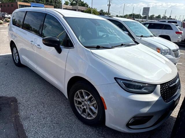 2025 Chrysler Pacifica Select for sale in St. Louis, MO