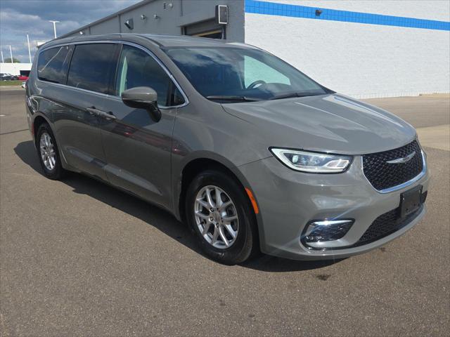 Used 2023 Chrysler Pacifica Touring L For Sale in Jackson, MI