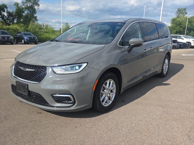 Used 2023 Chrysler Pacifica Touring L For Sale in Jackson, MI