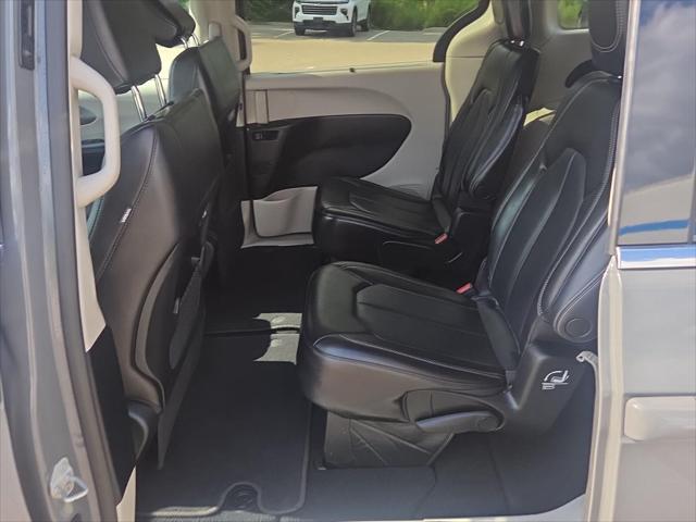 Used 2023 Chrysler Pacifica Touring L For Sale in Jackson, MI