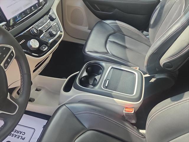 Used 2023 Chrysler Pacifica Touring L For Sale in Jackson, MI