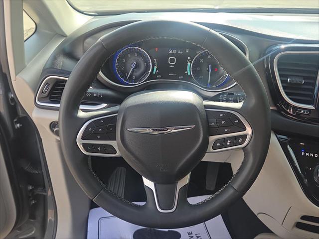 Used 2023 Chrysler Pacifica Touring L For Sale in Jackson, MI