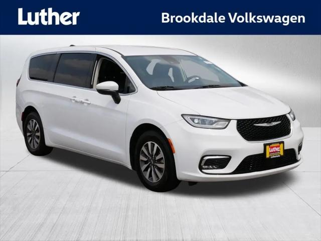 2023 Chrysler Pacifica Hybrid Touring L for sale in Minneapolis, MN
