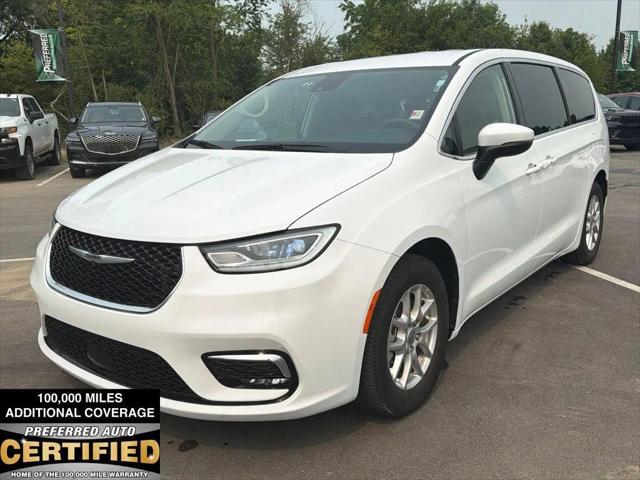 2023 Chrysler Pacifica Touring L for sale in Fort Wayne, IN