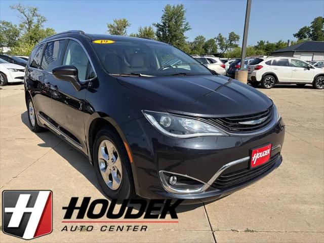 2019 Chrysler Pacifica Hybrid Touring L for sale in Marion, IA