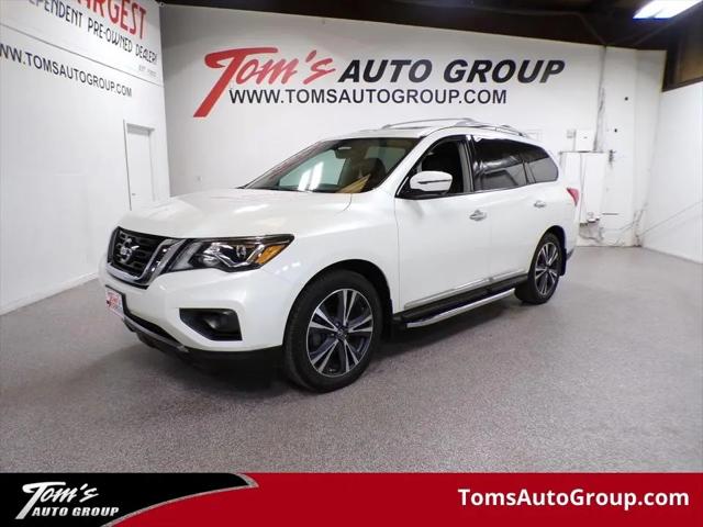 2018 Nissan Pathfinder Platinum for sale in Des Moines, IA
