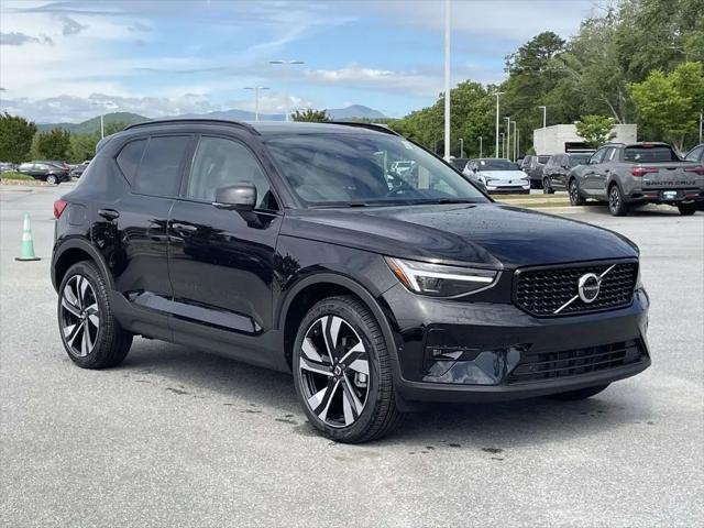 2026 Volvo XC40 Plus, B5 AWD Gas mild hybrid, Dark for sale in Fletcher, NC