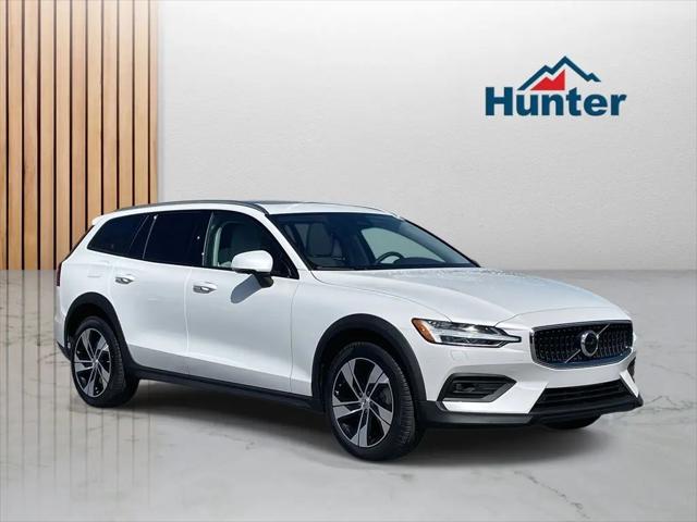 2026 Volvo V60 Cross Country Plus, B5 AWD Gas (mild hybrid) for sale in Fletcher, NC