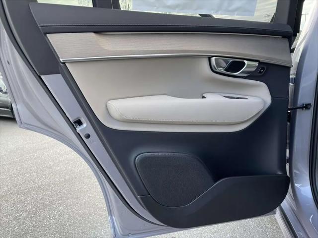 2026 Volvo XC90 Plus, B6 AWD Gas mild hybrid, Gasoline, Bright, 7 Seats