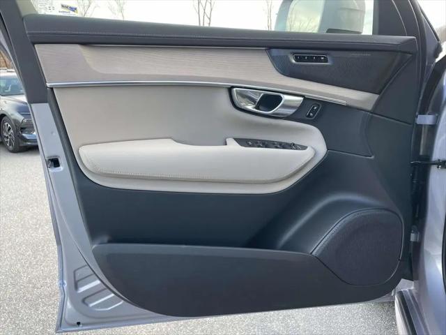2026 Volvo XC90 Plus, B6 AWD Gas mild hybrid, Gasoline, Bright, 7 Seats