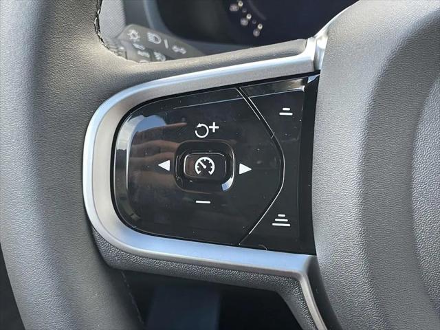 2026 Volvo XC90 Plus, B6 AWD Gas mild hybrid, Gasoline, Bright, 7 Seats