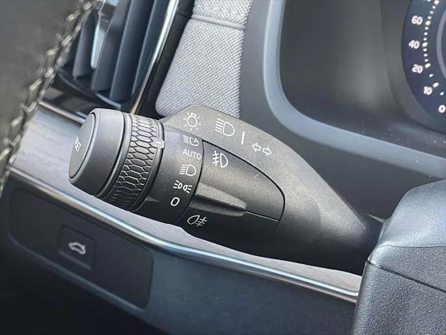2026 Volvo XC90 Plus, B6 AWD Gas mild hybrid, Gasoline, Bright, 7 Seats