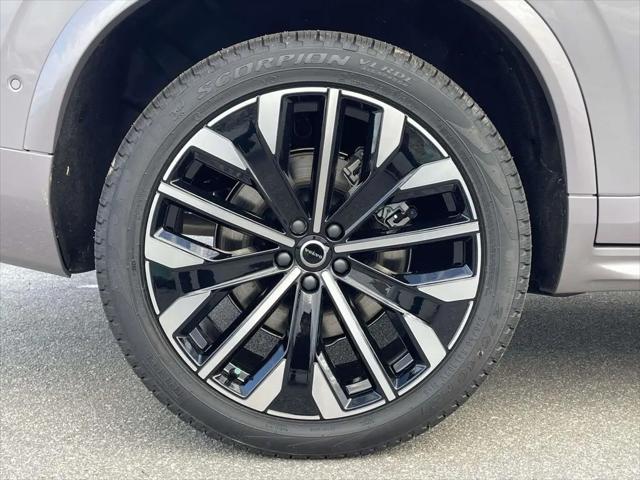 2026 Volvo XC90 Plus, B6 AWD Gas mild hybrid, Gasoline, Bright, 7 Seats