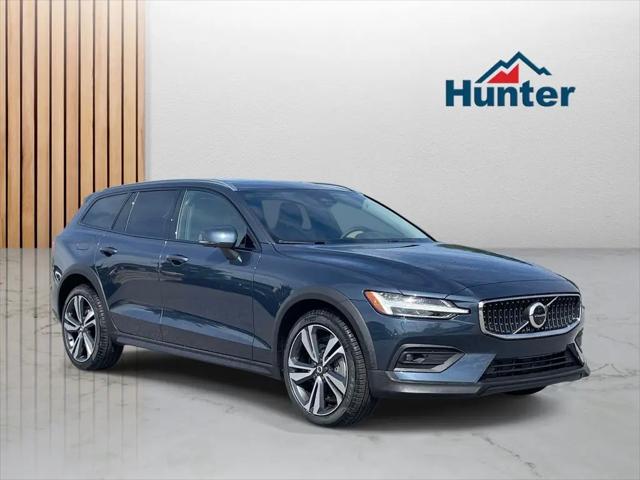 2026 Volvo V60 Cross Country Plus, B5 AWD Gas (mild hybrid) for sale in Fletcher, NC